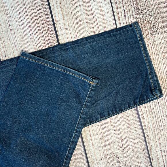 EDDIE BAUER MEDIUM WASH CLASSIC PREPPY TAPER BLUE JEANS SIZE 6 - Picture 6 of 7